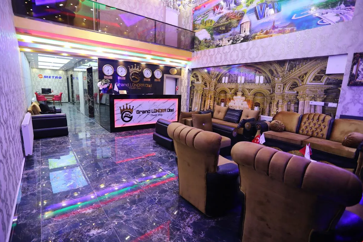 لابی GRAND LONDRA OTEL